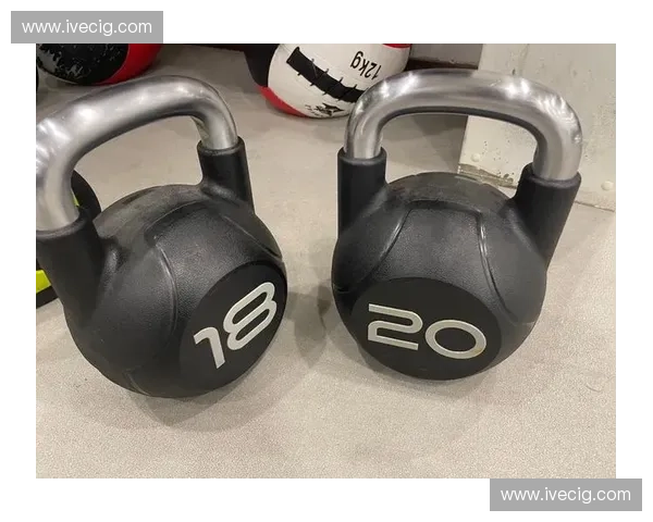 力量壶铃训练全攻略助你打造强壮体魄与爆发力提升